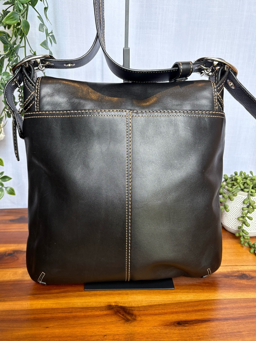 Coach Bleecker Large Leather Flap Crossbody / Shoulder Bag - M0893-F13355 - 2008 - Picture 2 of 13